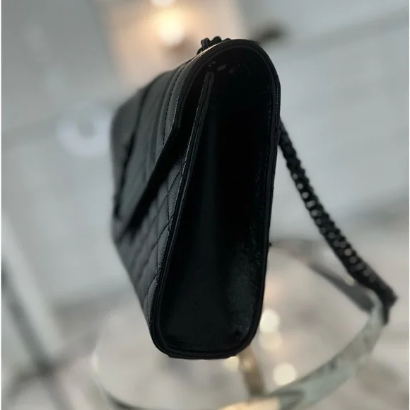 🌟SOLD🌟 NWT YSL Triquilt Black Envelope Bag - Picture 5 of 13